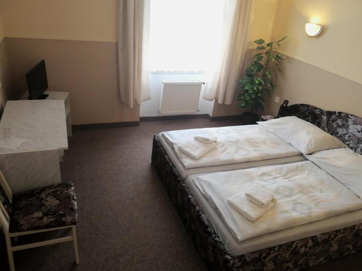 Hotel Wertheim Prague Luaran gambar