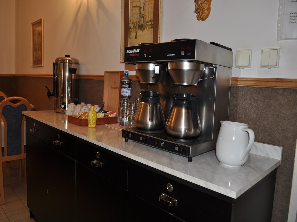 Hotel Wertheim Prague Luaran gambar
